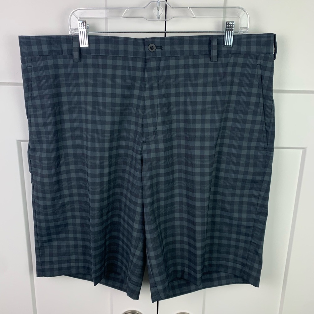 Nike Men’s Golf Shorts size 38 Black Plaid Athletic Preppy